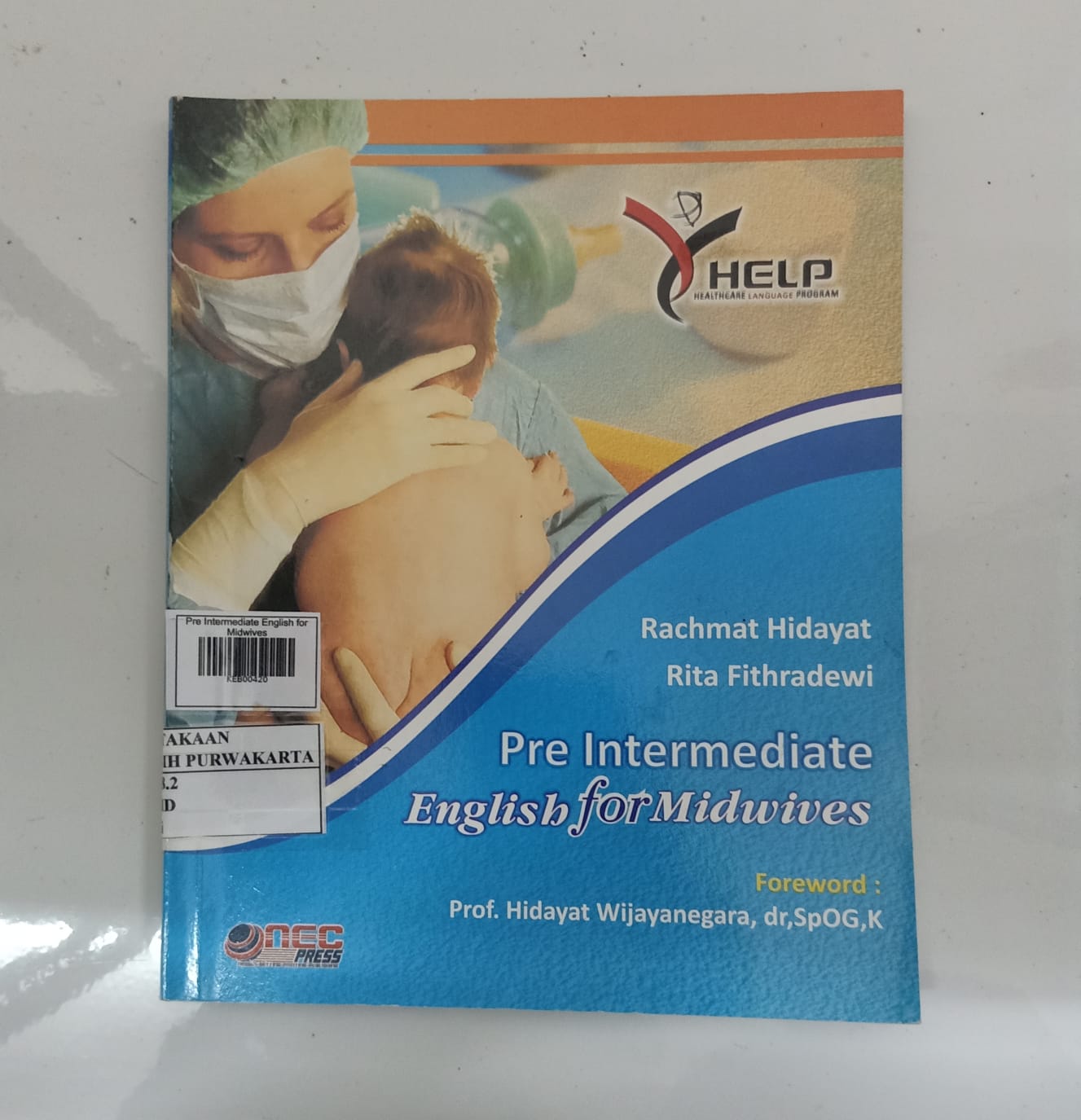 Pre Intermediate English for Midwives